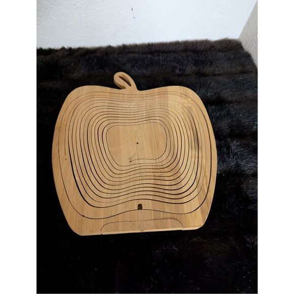 Vintage Handmade Wooden 2 in 1 - Kitchen Pad that Becomes Fruit Bowl - Picture 1 of 4